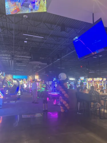 Morgantown levels up with new Dave and Buster’s location